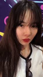 Hyuna was born on june 6, 1992 in seoul, south korea.her hanja name is 泫我. Best ê¹€í˜„ì•„ Gifs Gfycat
