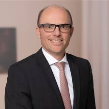 Kamera an! 🎥 Lange habe ich nach einem Kurs gesucht, um als Moderatorin…