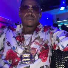 TJ Lewis (@geminitjbigdaddy) • Facebook