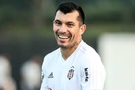 Hnl i više od 5000 natjecanja u preko 30 sportova diljem svijeta) na rezultati.com stranici! Gary Medel El Pitbull Vuelve A Italia Para Jugar En Bologna Balon Latino