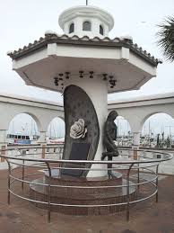 The block closes like a flower, with the enigmatic delphine de oliveira. Mirador De La Flor Wikipedia