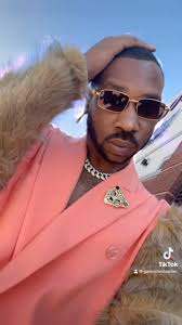 - 2023 B.E.T Hip Hop Awards 👑🍾🖤- 🆙1️⃣ 💸‼️- The Humble Hustler 💯,  @thevizhionary got me right ✂️🪡🧵🧥, #bethiphopawards #betawards #hiphop  #50yearsofhiphop #glorilla #jeezy #tipharris #spinderella #yoyo ...