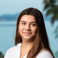 Anne Schauer's Instagram, Twitter & Facebook