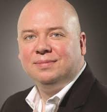 Peter Angell's Instagram, Twitter & Facebook