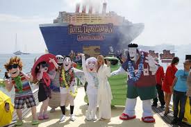 Summer vacation, which sees drac and his family hitting the open waters on a cruise. Box Office Skyscraper Gets Rocky Start As Hotel Transylvania 3 Checks In At No 1 Reuters Com