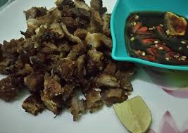 The mixture of ground fish meat and tapioca starch is whitish grey, soft and almost squishy. Resep Kambing Guling Rumahan Oleh Shely Febrianti Ummu Ibrohim Cookpad