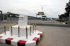 Anyway, for those crossing the bukit kayu hitam border (otherwise known as the danok border from the thai side) by car for the first time, it can be a little apprehensive especially when having driven a number of times between malaysia and thailand via the bukit kayu hitam border, each time i would. M Sia Ends 24 Hour Border Operations For Heavy Vehicles At Bukit Kayu Hitam The Star