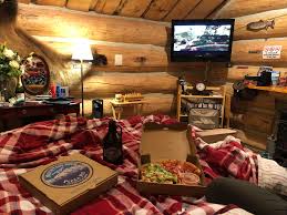 It's a perfect solution because rainy days can make you feel lazy. Rainy Day Dinner In A One Room Log Cabin Cozyplaces