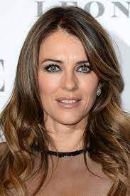 Liz hurley is a great case study of an incredibly fit, white woman who dresses super basic but everyone hypes up her style because she's incredibly beautiful. Liz Hurley Starportrat News Bilder Gala De