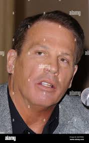 Ian wallace hi-res stock photography and images