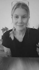 Emily Leadbetter's Instagram, Twitter & Facebook