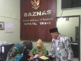 Beli beras zakat fitrah online berkualitas dengan harga murah terbaru 2021 di tokopedia! Zakat Fitrah Di Kota Tangerang Rp35 Ribu 2 5 Kilo Atau Tiga Liter Beras Bantensatu