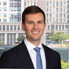 I am excited to share that I have taken my talents to South Beach with  JLL's Corporate Capital Markets & Net Lease Team.