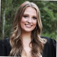 Jenna Mckay's Instagram, Twitter & Facebook