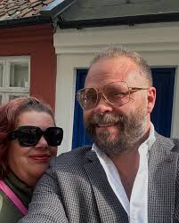 Datenight med bästa fru Bergh igår❤️ Startade på klassisk mark först  utanför lilla huset där jag bodde förr, sedan på @siestamalmo för  champagne, efter det en taxitur till Spångatan och trevliga @sauvagemalmo🌟