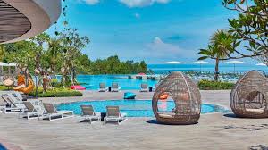 Hotel In Uluwatu Bali Family Resort Renaissance Bali Uluwatu Resort Spa Resort Spa Resort Family Resorts