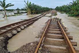 Transportasi pulau jawa kereta api atau jalan tol? Sempat Banjir Perbaikan Jalur Kereta Api Di Lintas Utara Jawa Dikebut