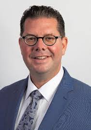 Adam Bechtold's Instagram, Twitter & Facebook