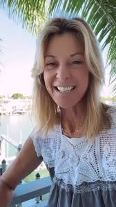 Today Ellie Fund hosts @hellobeautifulmovie screening at Lexington venue. ,  ., ., We are proud to have executive movie producer and Breast Cancer  Disruptor @christinehandy1 and Movie Director ...