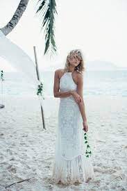 Sehr gut zu einer strandhochzeit passen die luftigen brautkleider, die im wind wehen. Luftig Und Fliessend Die Schonsten Brautkleider Fur Eine Strandhochzeit Hochzeit Kleidung Hippie Hochzeitskleid Kleider Hochzeit