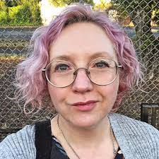 Miranda Meek's Instagram, Twitter & Facebook