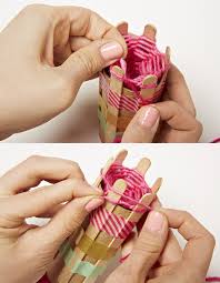 Here are 20 loom knitting projects for beginners. 7 Easy No Knit Yarn Crafts Parents