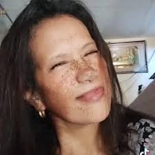 POOR YOUNG MOM BUYS AN OLD WASHING MACHINE SHE COULD BARELY AFFORD, THEN  FINDS A NOTE INSIDE Jessica and Edward were overjoyed to welcome their  first child, but their happiness was soon