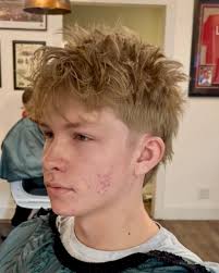 Texxxturrreed 🤌🏻 Holiday weekend's almost here 🇺🇸✂️ We've got some  openings before the 4th if you're trying to get cleaned up before the  festivities. We'll be closed July 4th & 5th, so