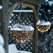 Super Idee Fur Die Garten Beleuchtung Einfache Korbe Mit Metallketten Und Haken Aus Dem Ba Beleuchtung Weihnachten Weihnachtsbeleuchtung Weihnachtsdekoration
