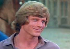 Why is 'zaldamo' wearing Laura's apron?