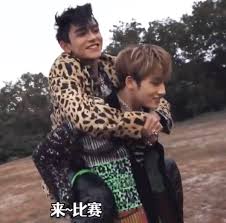 Vor 1 tag · lucas dan winwin nct tidak ikut comeback nct 2021 'universe', begini respon dan dugaan penggemar sm entertainment merilis foto resmi nct 2021 'universe'. Louise S Tweet How Did Winwin Carry Jaehyun And Lucas So Easily Trendsmap