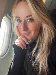 I'm soooo good at scheduling my life that I messed up and now have to take  4 flights today to get to my destination 😅 if anyone needs me I'll be in