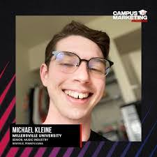 Brian Esterle's Instagram, Twitter & Facebook