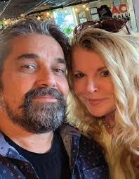 Susan Throop's Instagram, Twitter & Facebook