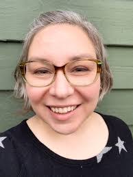 Laura Osburn's Instagram, Twitter & Facebook