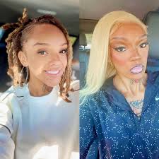 Viral mishap in Womanology group discussion