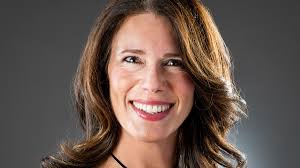 Setting Course: Tracy Gordon Steers Women's Philanthropy Group Ahead as New  Chair