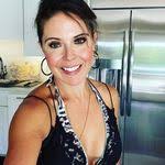 Rosalinda Mills's Instagram, Twitter & Facebook