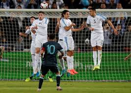 The soccer teams argentina and uruguay played 10 games up to today. Argentina Vs Uruguay Prediction Odds Preview Copa America 2021