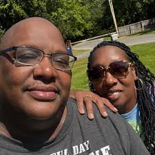 How many times did Lawler face Dundee in wrestling?