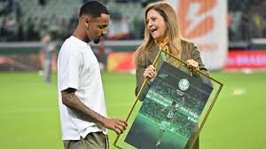 De saída para o City, Allan se despede do Palmeiras com relato emocionante e lembra sacrifício dos pais