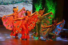 Contoh gambar pola lantai tari. Tari Merak Wikipedia Bahasa Indonesia Ensiklopedia Bebas