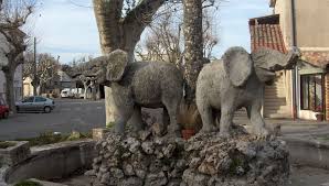 Photo Cléon-d'Andran : le secret de la fontaine aux éléphants révélé par ...