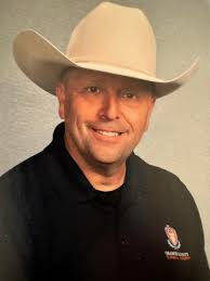 How all the cool kids are wearing it these days. (Gallatin County, Montana) 