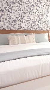 40 Impressive Apartment Decorating Ideas For Couples Couplesapartmentdecorating Apart Redecorate Bedroom Apartment Bedroom Decor Wallpaper Design For Bedroom