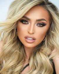 Miss South Dakota USA 2023 Amber Hulse