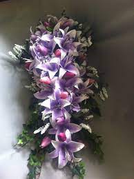 Our expert online florist on the gold coast specialises in fresh flower arrangements for mother's day & other events in mermaid beach, ashmore, burleigh, mermaid waters & southport. Unreal Bouquets Home Facebook