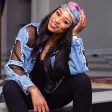 Music video by dj zinhle performing umlilo. Dj Zinhle Responds To Obnoxious Twitter Users Zonk News