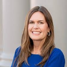 Michelle Menzel's Instagram, Twitter & Facebook