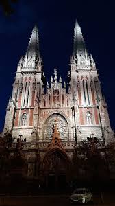 У києві загорівся костел святого миколая. Kostel Svyatogo Mikolaya Otrimav Nichne Osvitlennya Yake Ekonomit Elektroenergiyu The Village Ukrayina